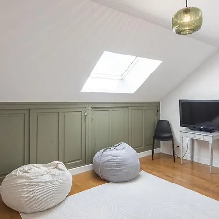 Des Lilas - Champagne & *