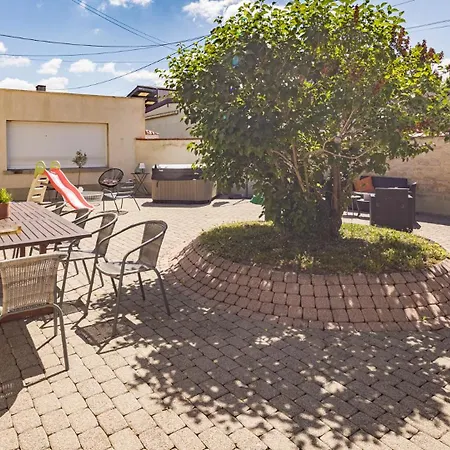 Des Lilas - Champagne & Villa