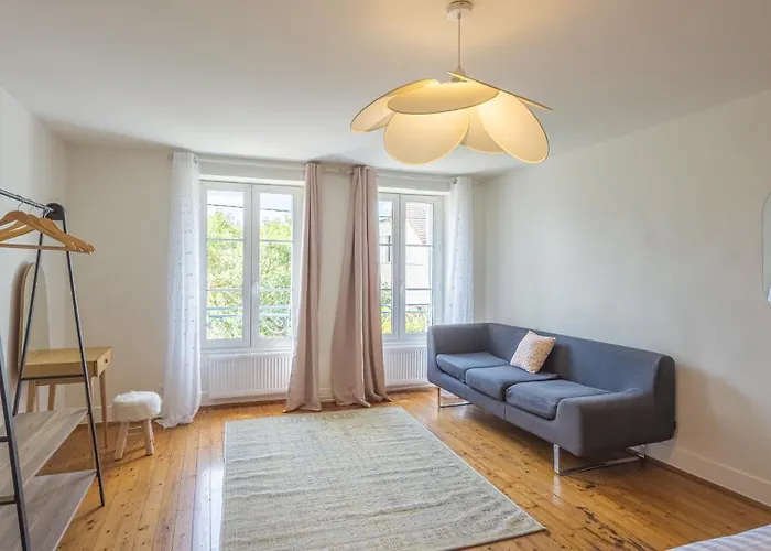 Des Lilas - Champagne & Villa Buxeuil (Aube)