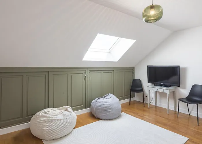 Des Lilas - Champagne & *